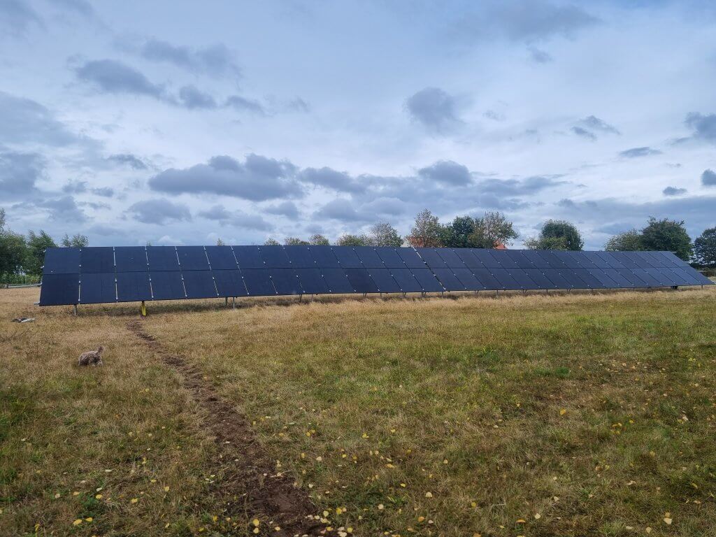 Solceller, solpaneler på markanläggning