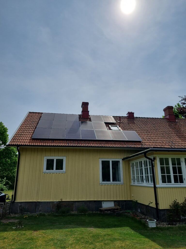 Solpaneler på tak i Halmstad
