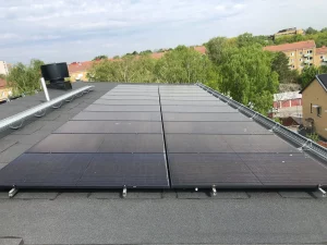 Papptak med solceller